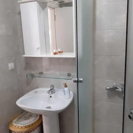 алмана апартман סקופיה